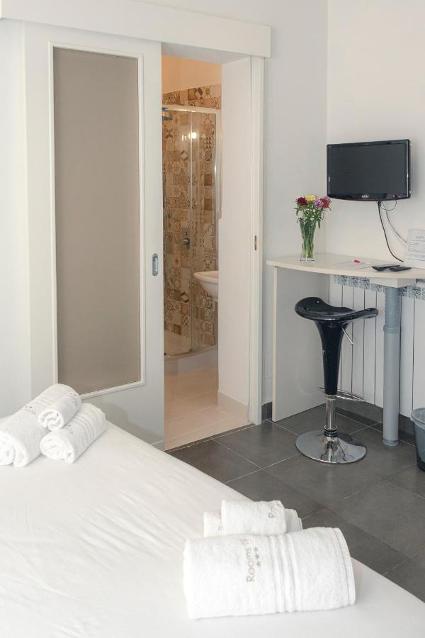 Rooms 19 - Rooms And Breakfast Palermo Eksteriør bilde